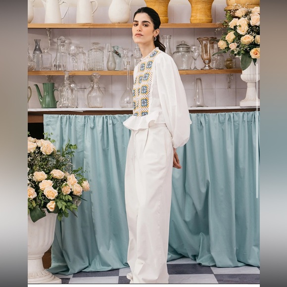 Cotton linen embroidered top NWT L - Picture 2 of 5